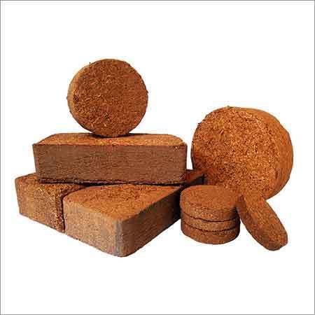 Coir Pith Briquettes - Premium Quality Organic Material, Customizable Designs for Enhanced Soil Water Retention and Permeability