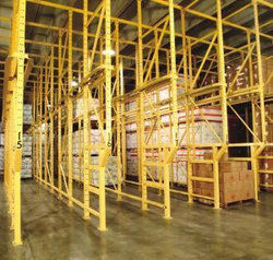 Heavy Duty Drive-In Pallet Racks For High Density Storage