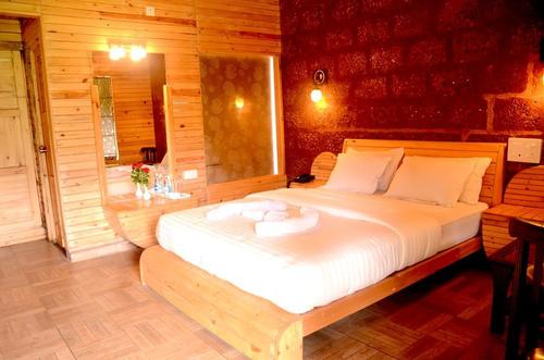 Resort Service (Shrutia  s Stonarc Resort) By CVR GROUP OF HOTELS