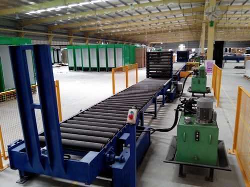 Tilter and Roller Conveyor