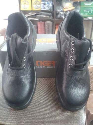 tiger lorex safety shoes price