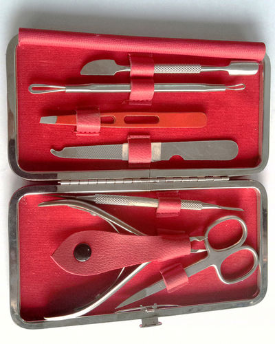 BeautyHub Pack Of 7 - Manicure And Pedicure Kit