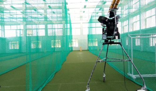 Leverage Yantra e3 Cricket Bowling Machine