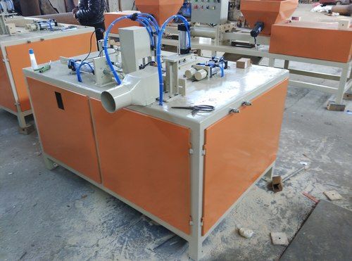 Automatic Wood Pallet Block Cutting Saw Machine Capacity: 2Pcs/Hr Cubic Meter (M3)