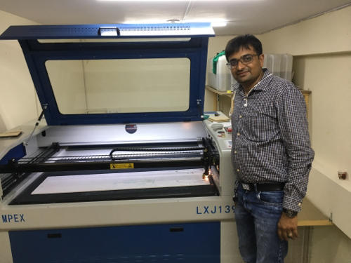 Acrylic Laser Cutting Machine