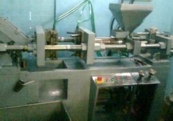 Entec Injection Moulding Machine