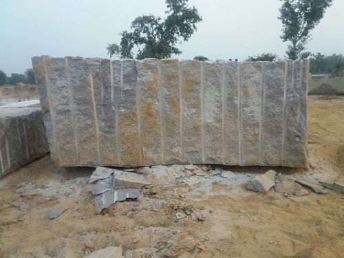 Ruby Red Granite Blocks Granite Density: 2.70 Kilogram Per Cubic Meter (Kg/M3)