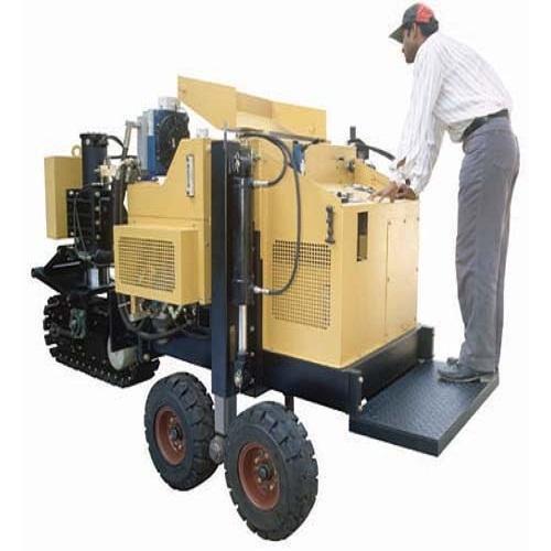 Slip Form Type Curb Paver Finisher