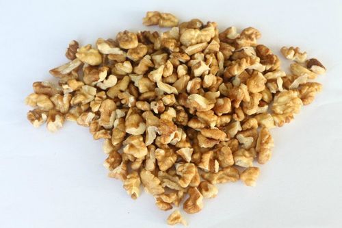 Broken Walnut Kernels Broken (%): 5%