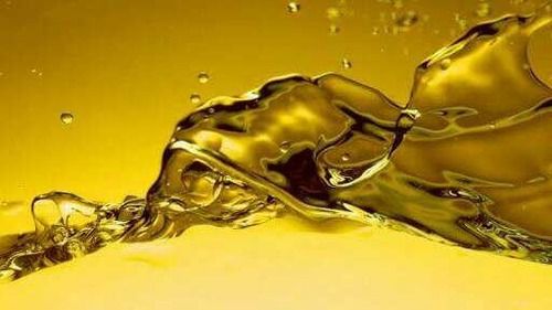 Lubricant Oil For Engine - Liquid Form, Yellow Color | Easy to Use, Excellent Results, Quick Effects for Scooters and Motorcycles