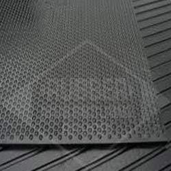 Stable Mat With Stud Design
