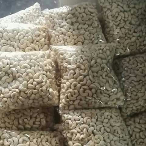 Cashew Nuts W320