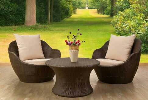 Outdoor Table And Chair Application: Garden