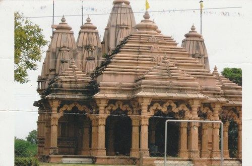 मंदिर निर्माण सेवाएं