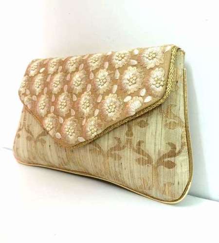 Pearl Resham Clutch