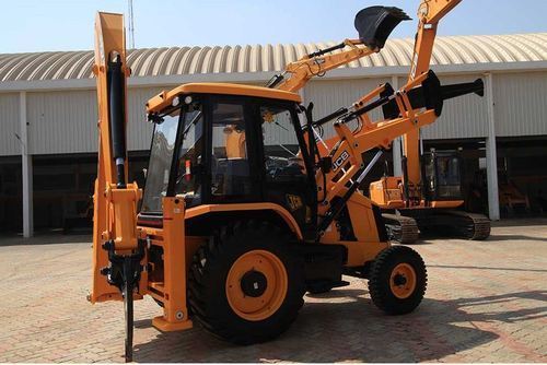 New Backhoe Loader - Feature: High Efficiency