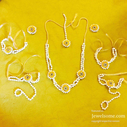 Artificial Flower Necklace Set