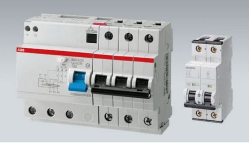 Low Voltage Circuit Breaker