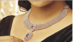 Artistic Diamond Necklace Set