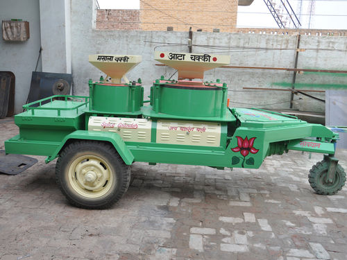 Commercial Mobile Flour Mill Capacity: 300-400 Per Hour Kilogram(Kg)