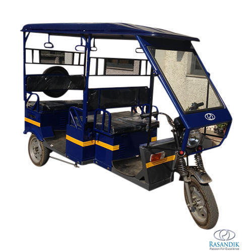 Terra Sumo Mild Steel E Rickshaw