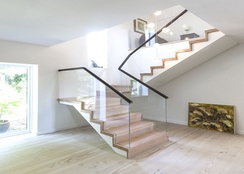 Staircase Glass - Premium Quality Tempered Glass | Versatile Design Ensured Safety Standards Durable Construction