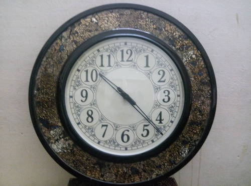 Wall Clock With Crushed Glass