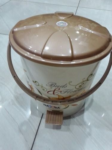 Brown And White Excellent Quality Plastic Dustbin