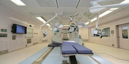 Modular Operation Theatre - Antimicrobial Engineered Plastic Panels, Touchscreen Surgeons Control Panel, Static Stain Free Conductive Flooring, Laminar Air Flow