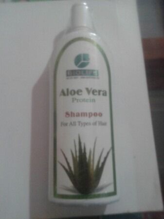 Natural Aloe Vera Herbal Shampoo