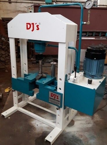 Hydraulic Press For Maintenance Division