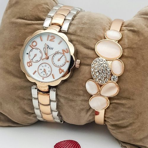 Calvin Klen Branded Ladies Wrist Watches With Bracelet