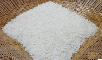 White Fresh Rice And Rawa Mix