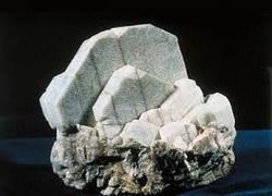 Natural Feldspar Rocks