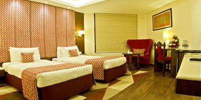 Beautiful Deluxe Rooms Services By Hotel K C Residency