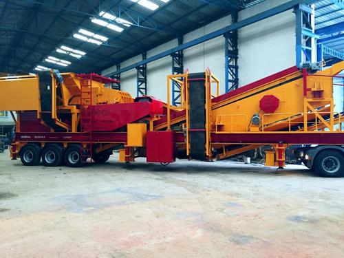 Mobile Crushing and Screening Plant - ST37 Steel Construction, 4000x17000x4500 mm Dimensions, 52000 Kg Weight | High Reduction Turbo Crusher, Optional Hydraulic and Dust Removal Systems