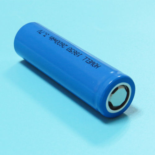  PCM के साथ रिचार्जेबल लिथियम आयन 18650 बैटरी 3.7V 2200mah बेलनाकार बैटरी 18650