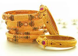 Fashion Optimum Quality Gold Bangles