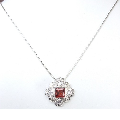 सिल्वर पर्ल पेंडेंट सेट जेंडर: महिलाएं