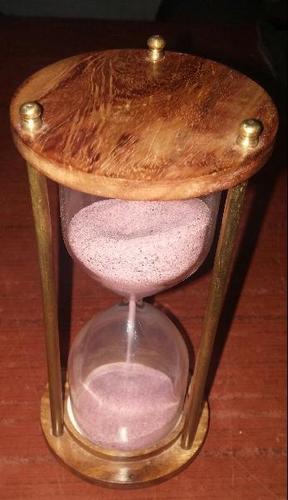 Attractive Wooden Sand Timer Accuracy: 0.5 %  %