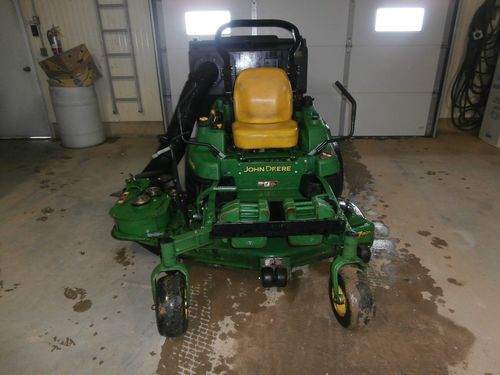 Z925A 54 Inch Mulch Z Trac Zero Turn Mower [John Deere]