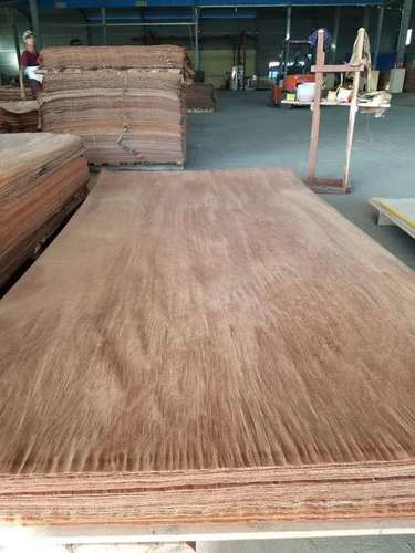 High Grade Keruing Face Veneer Core Material: Harwood