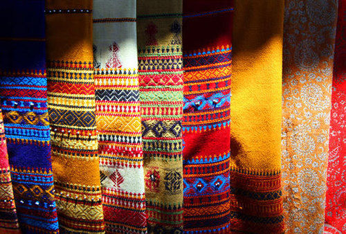 Very Comfy And Attractive Handicraft Shawls Usage: Prayer