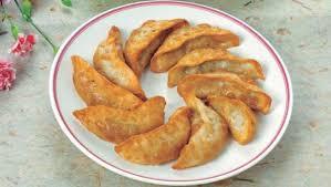 Tasty Classic Chicken Momos