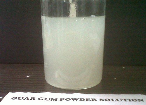 White Guar Gum Powder Solution