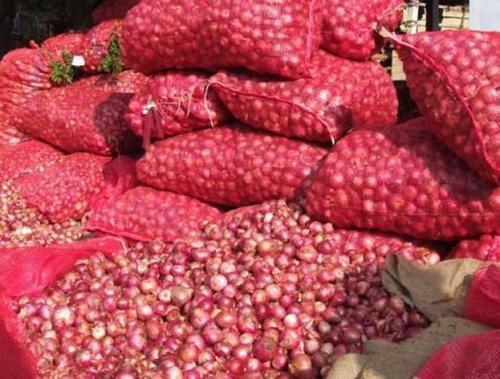 Fresh Red Onion With Seal Proof Packaging 