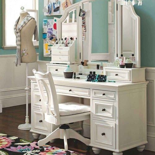 White Outstanding Silver Dressing Table