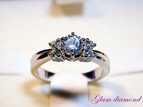 Cute And Stylish Ring With Design On The Ring Band