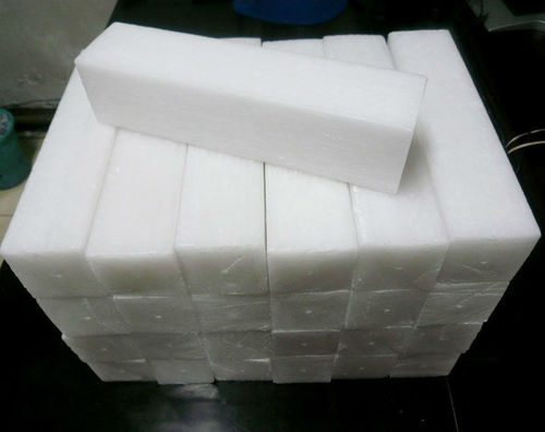 Fully Refined Paraffin wax 0.5% oil (58-60A C, M.P)