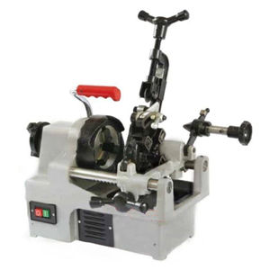 Portable Pipe Threading System with Spindle Speed of 32 RPM